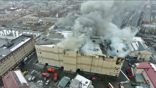 Rusia: al menos 64 muertos en incendio de un centro comercial