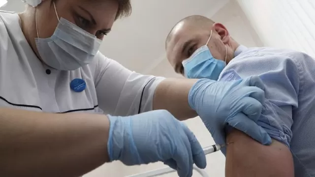 Rusia comienza la vacunación contra la COVID-19 en todo su territorio. Foto: EFE