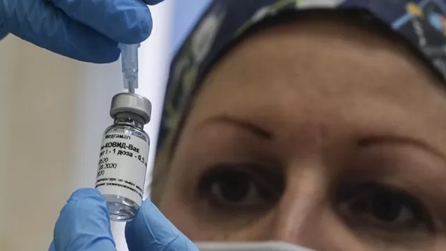 Rusia: Moscú iniciará la campaña de vacunación contra el coronavirus el sábado