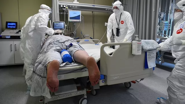Rusia: Nueve pacientes de COVID-19 mueren por ruptura de un tubo de oxígeno en un hospital. Foto referencial: AFP