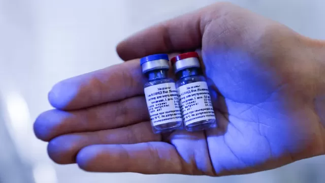 Rusia suministrará a India 100 millones de dosis de su vacuna contra la COVID-19. Foto: AFP