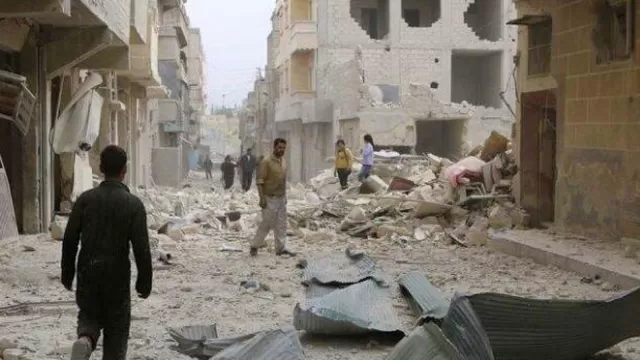 Siria: Al menos 45 muertos por atentado con coche bomba y caída de un cohete