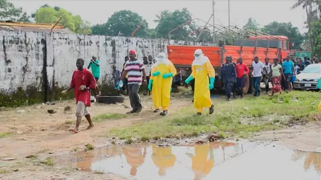 El terror de la gente en Liberia cuando un paciente de ébola sale a buscar comida a un mercado