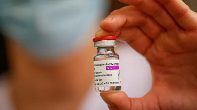 Vacuna de AstraZeneca: Irlanda recomienda por "precaución" suspender su aplicación