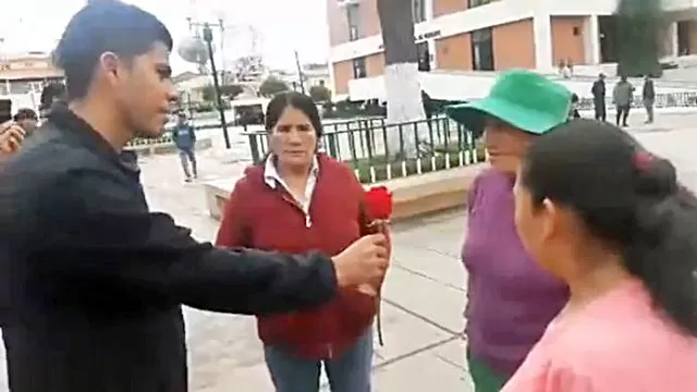 Mujeres huanca&iacute;nas exigieron respeto a los venezolanos. Facebook Live: Vidal Solier.