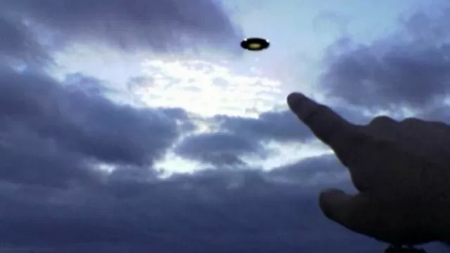 Ovni aparece en cielo de Escocia y logra ser grabado. Foto: cn23