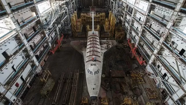 Descubrieron dos transbordadores soviéticos abandonados. Foto: Instagram @exploringtheunbeatenpath
