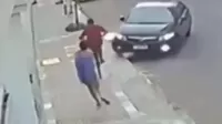 YouTube: Hombre atropella a ladrón en bicicleta que le robó el celular a su novia