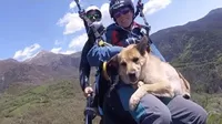 YouTube: Perro ‘practica’ parapente al lado de sus dueños y se vuelve viral