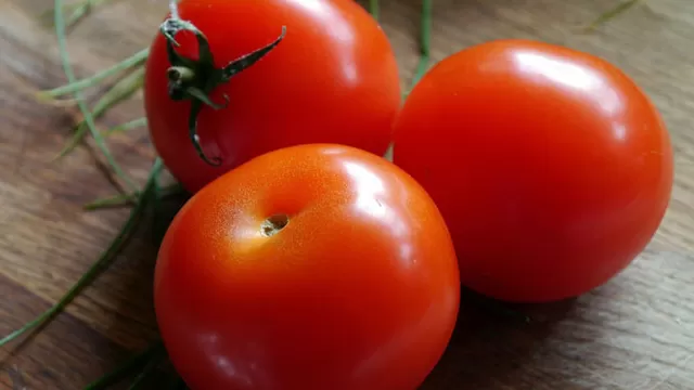 Consumir tomate puede estimular la producción de ácidos