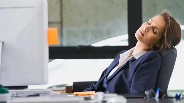 Trucos para quitarse el sueño en el trabajo