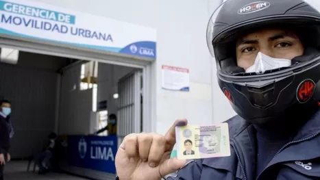 ¿Cómo revalidar tu licencia de conducir para moto y cuánto cuesta?