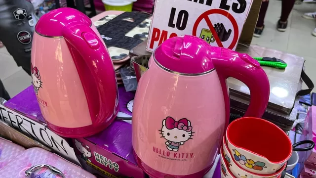 Productos de Hello Kitty en el Centro de Lima. (Foto: ÚtileInteresante.pe)
