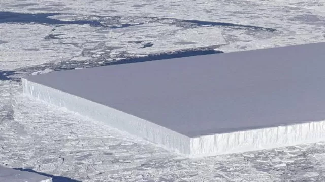 Iceberg tabular perfectamente cuadrado fotografiado por la NASA