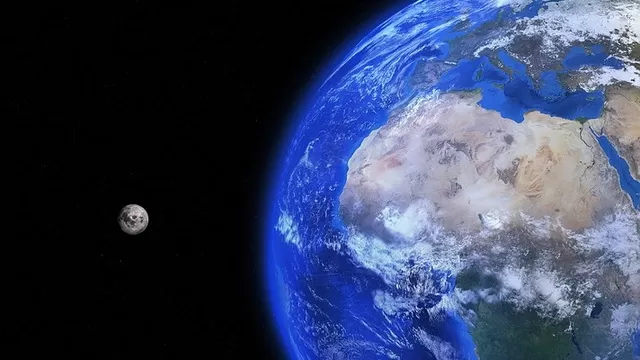 ¿Cuáles son los efectos de que la Luna se aleje de la Tierra?