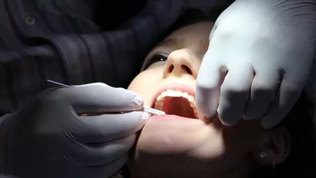 Una correcta higiene dental ayudará a mantener tus dientes sanos