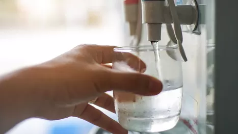¿Cómo se forma el sarro en el agua y cómo puedes eliminarlo?
